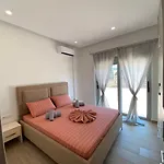 Sea View Deluxe Private Villa *