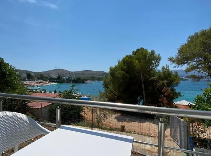 Sea View Deluxe Private Villa *